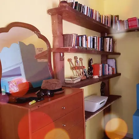 אכסניה Goldencube Vesuvio View נאפולי